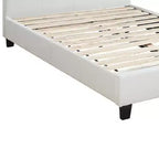 Lit Queen en bois de peuplier et MDF avec tête de lit capitonnée en similicuir 43''H x 83''W Blanc