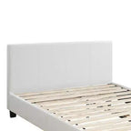 Lit Queen en bois de peuplier et MDF avec tête de lit capitonnée en similicuir 43''H x 83''W Blanc