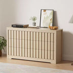 Commode 6 tiroirs en MDF et panneaux de particules avec panneaux à rainures ondulées 54''L x 31.5''H Finition naturelle