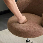 Chaise de bureau pivotante sans accoudoirs Teddy en tissu avec hauteur réglable et dossier incurvé blanc