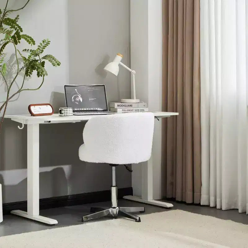 Chaise de bureau pivotante sans accoudoirs Teddy en tissu avec hauteur réglable et dossier incurvé blanc