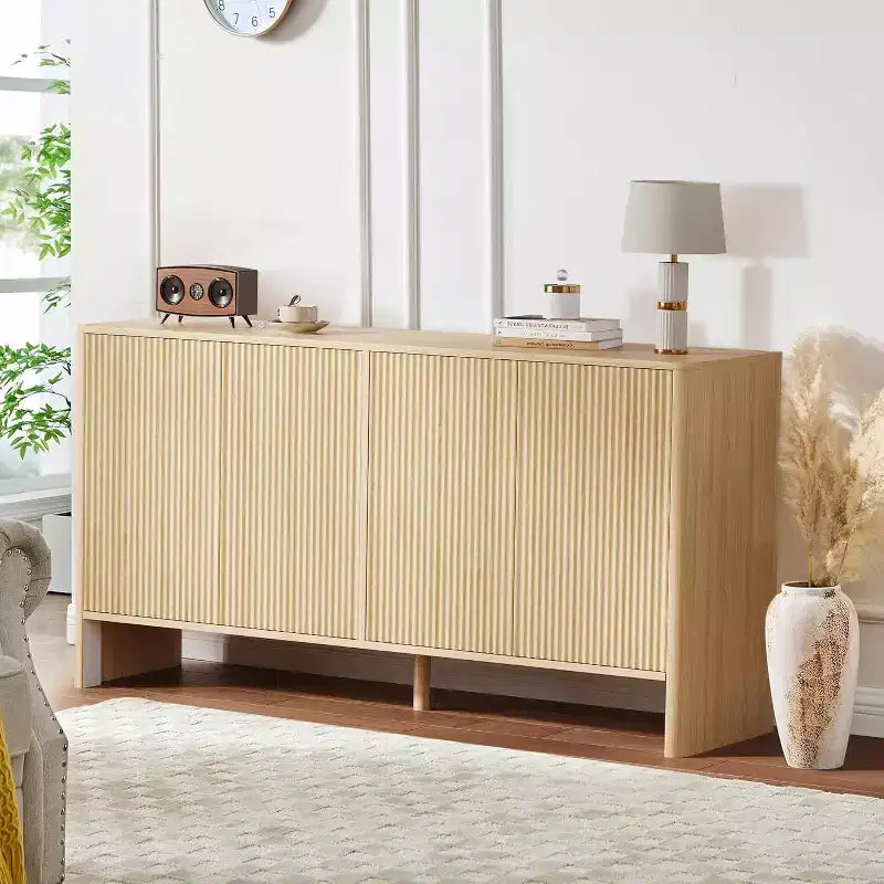 Buffet Bahut en MDF Canné avec 4 Portes et Étagères Réglables 147 cm (L) x 77 cm (H)